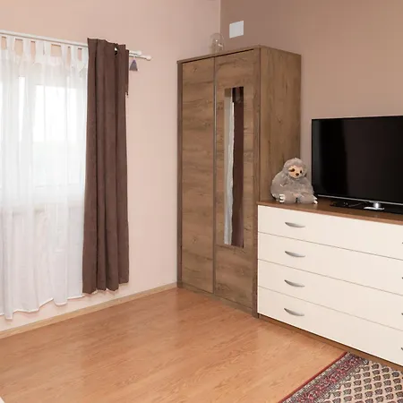 Roski Slap Apartman Bogatić