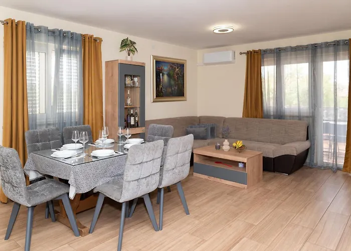 Roski Slap Lejlighed *